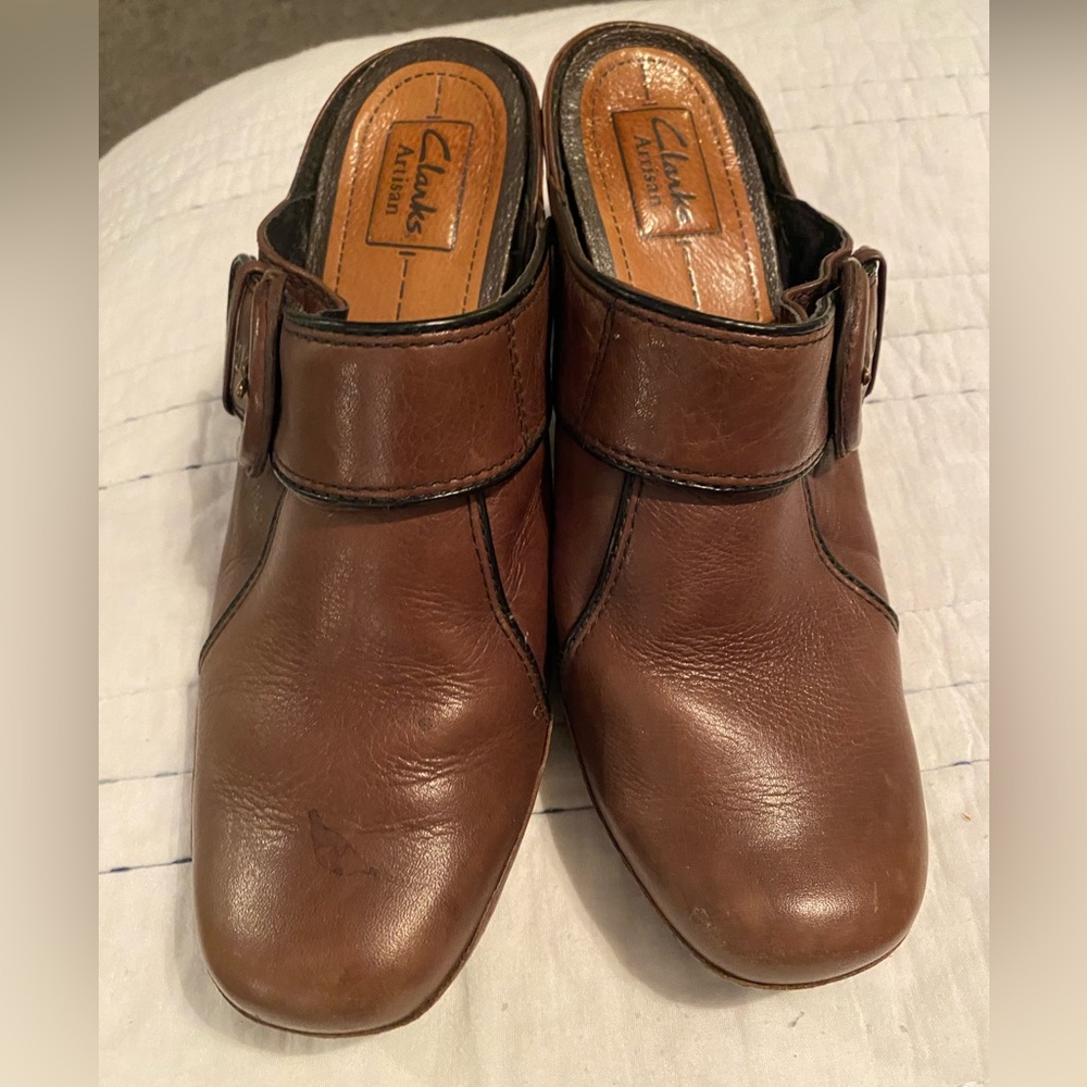 Clarks Size 8m. So Comfy! In Great Shape. - image 3